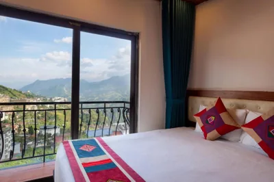 Habitación Doble Deluxe con Balcón — Green View Hotel Sapa